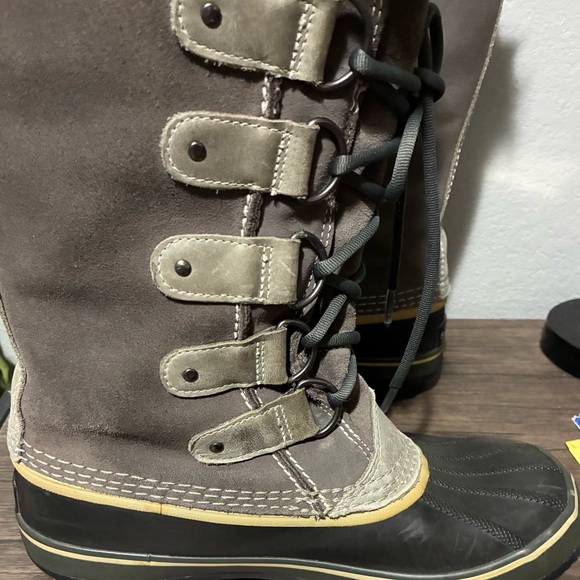 Sorel Joan of Arc Winter Boots black and gray size 11 women’s - Picture 4 of 9